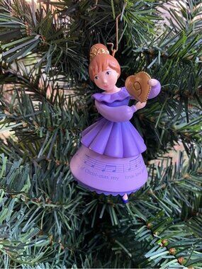 Hallmark 2019 9 Nine Ladies Dancing 12 Days of Christmas ornament
